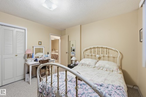 15103 73 Street, Edmonton, AB - Indoor Photo Showing Bedroom