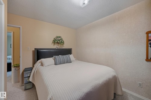 15103 73 Street, Edmonton, AB - Indoor Photo Showing Bedroom