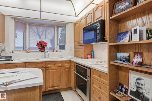 15103 73 Street, Edmonton, AB - Indoor Photo Showing Kitchen