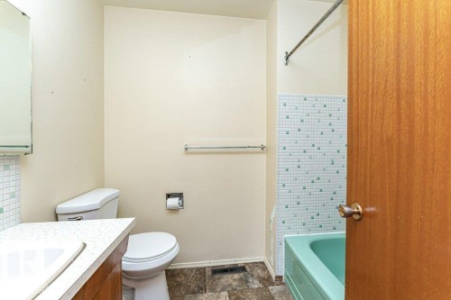 13315-13317 82 Street, Edmonton, AB - Indoor Photo Showing Bathroom