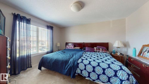 2917 16 A Avenue, Edmonton, AB - Indoor Photo Showing Bedroom
