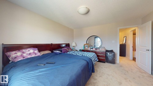 2917 16 A Avenue, Edmonton, AB - Indoor Photo Showing Bedroom