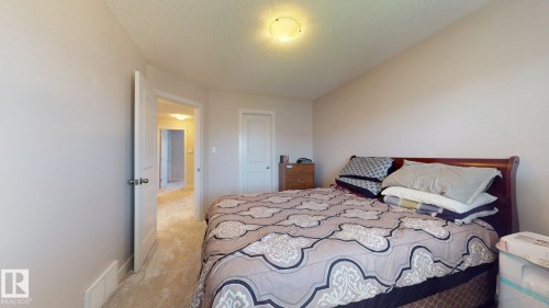 2917 16 A Avenue, Edmonton, AB - Indoor Photo Showing Bedroom