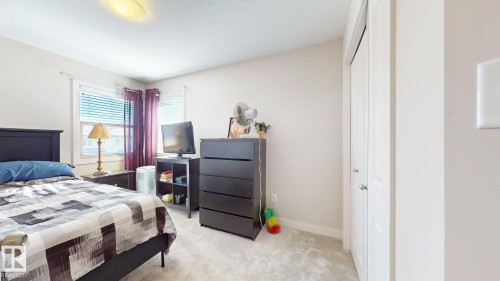 2917 16 A Avenue, Edmonton, AB - Indoor Photo Showing Bedroom