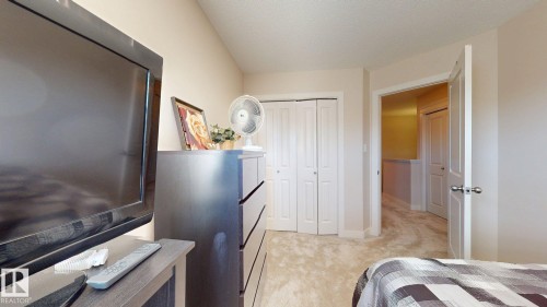 2917 16 A Avenue, Edmonton, AB - Indoor Photo Showing Bedroom