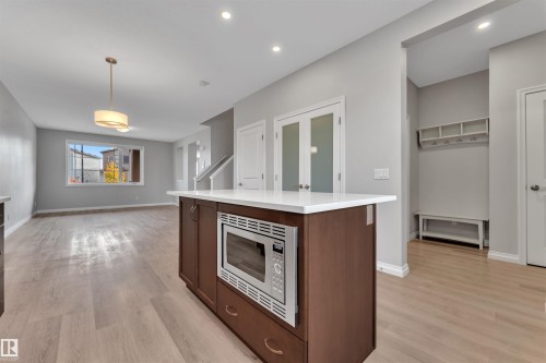 176 Charlesworth Drive, Edmonton, AB - Indoor