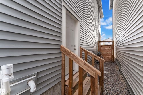 176 Charlesworth Drive, Edmonton, AB - Outdoor