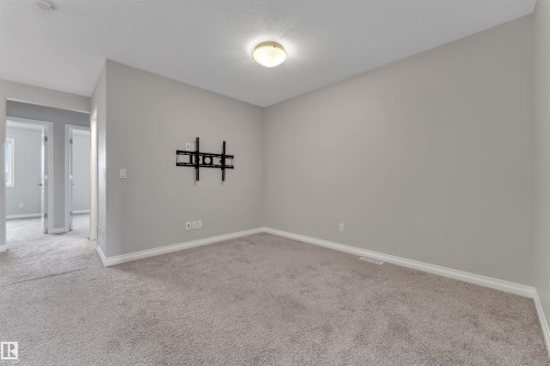 176 Charlesworth Drive, Edmonton, AB - Indoor Photo Showing Other Room