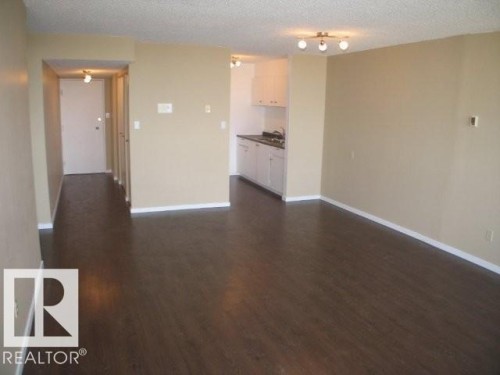 120 8745 165 Street, Edmonton, AB - Indoor