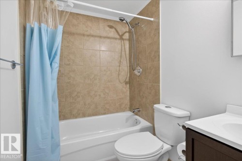15621 83A Street, Edmonton, AB - Indoor Photo Showing Bathroom