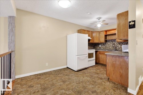 15621 83A Street, Edmonton, AB - Indoor Photo Showing Kitchen