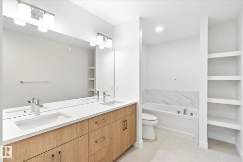 22372 89 Avenue, Edmonton, AB - Indoor Photo Showing Bathroom