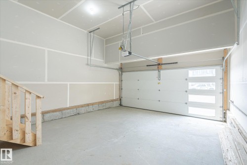 22372 89 Avenue, Edmonton, AB - Indoor Photo Showing Garage