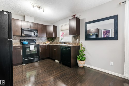 64 2336 Aspen Trail, Sherwood Park, AB - Indoor Photo Showing Kitchen