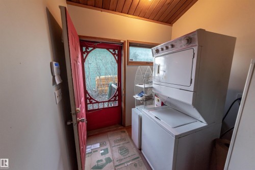 6818 50 Avenue, Rural Lac Ste. Anne County, AB - Indoor Photo Showing Laundry Room