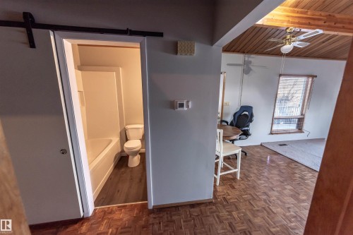 6818 50 Avenue, Rural Lac Ste. Anne County, AB - Indoor