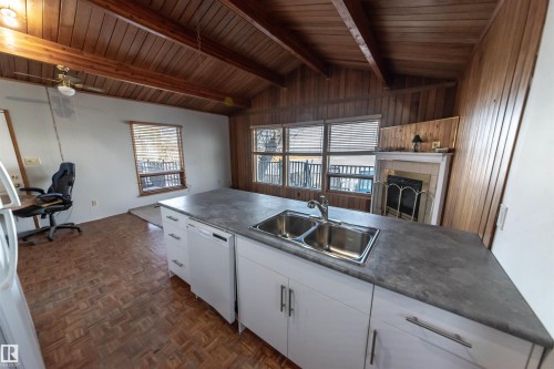 6818 50 Avenue, Rural Lac Ste. Anne County, AB - Indoor Photo Showing Kitchen With Double Sink