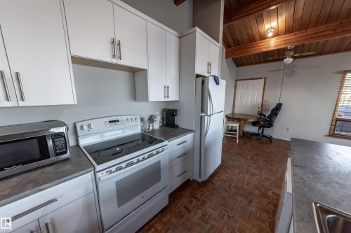 6818 50 Avenue, Rural Lac Ste. Anne County, AB - Indoor Photo Showing Kitchen
