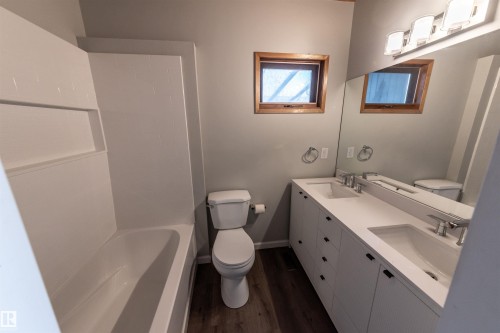 6818 50 Avenue, Rural Lac Ste. Anne County, AB - Indoor Photo Showing Bathroom