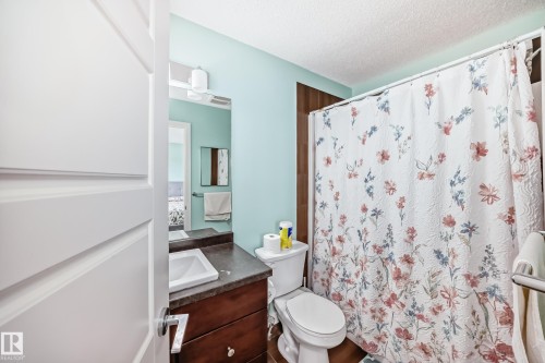 3330 15A Avenue, Edmonton, AB - Indoor Photo Showing Bathroom