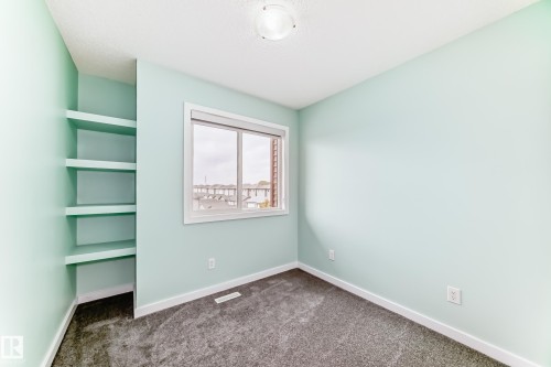 3330 15A Avenue, Edmonton, AB - Indoor Photo Showing Other Room