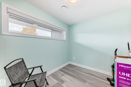 3330 15A Avenue, Edmonton, AB - Indoor Photo Showing Other Room
