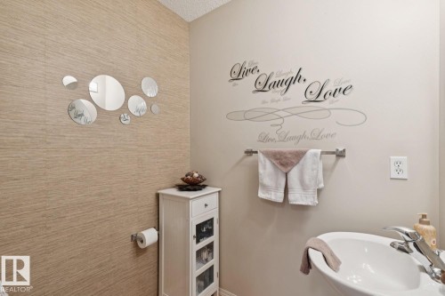 5 4020 21 Street, Edmonton, AB - Indoor Photo Showing Bathroom