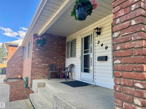 240 Waygood Road, Edmonton, AB - Outdoor