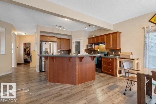 89 Erin Ridge Drive, St. Albert, AB - Indoor Photo Showing Kitchen
