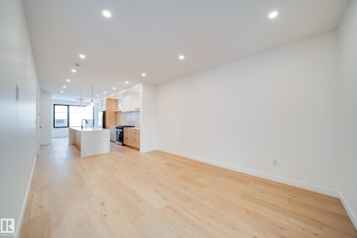 7540 80 Avenue, Edmonton, AB - Indoor Photo Showing Other Room