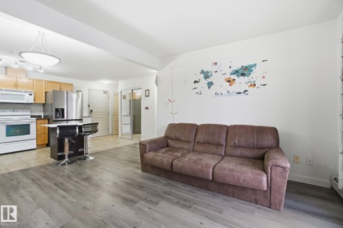219 309 Clareview Station Drive, Edmonton, AB - Indoor Photo Showing Other Room
