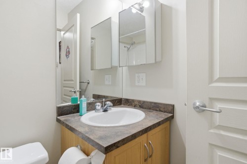 219 309 Clareview Station Drive, Edmonton, AB - Indoor Photo Showing Bathroom