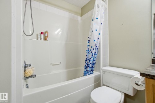 219 309 Clareview Station Drive, Edmonton, AB - Indoor Photo Showing Bathroom
