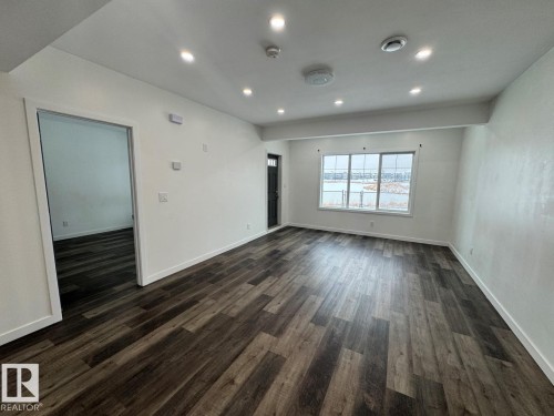 1352 Secord Landing Landing, Edmonton, AB - Indoor Photo Showing Other Room