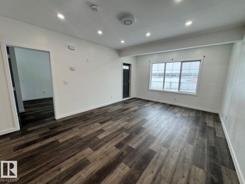 1352 Secord Landing Landing, Edmonton, AB - Indoor Photo Showing Other Room