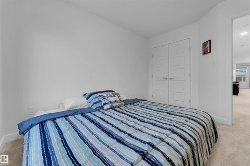 1632 Plum Circle, Edmonton, AB - Indoor Photo Showing Bedroom
