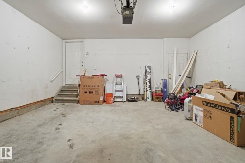 4035 38 Street, Edmonton, AB - Indoor