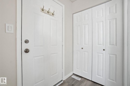 4035 38 Street, Edmonton, AB - Indoor Photo Showing Other Room