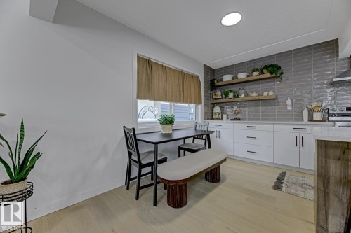 6823 98 Avenue, Edmonton, AB - Indoor Photo Showing Other Room