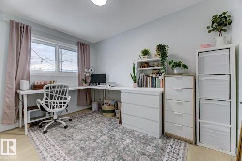 6823 98 Avenue, Edmonton, AB - Indoor Photo Showing Office