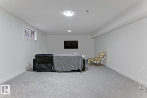 6823 98 Avenue, Edmonton, AB - Indoor