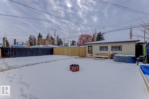 6823 98 Avenue, Edmonton, AB - Outdoor