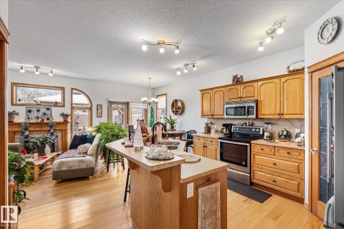 4933 48 Avenue, Onoway, AB - Indoor Photo Showing Kitchen