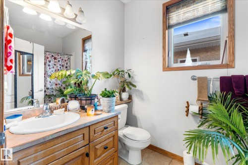 4933 48 Avenue, Onoway, AB - Indoor Photo Showing Bathroom