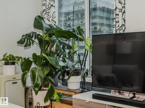 1603 10024 Jasper Avenue, Edmonton, AB - Indoor