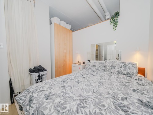 1603 10024 Jasper Avenue, Edmonton, AB - Indoor Photo Showing Bedroom