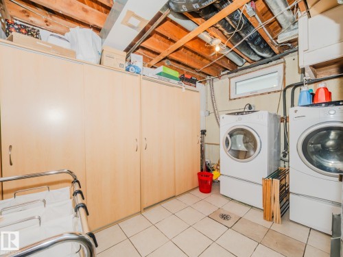 15212 60 Street, Edmonton, AB - Indoor Photo Showing Laundry Room