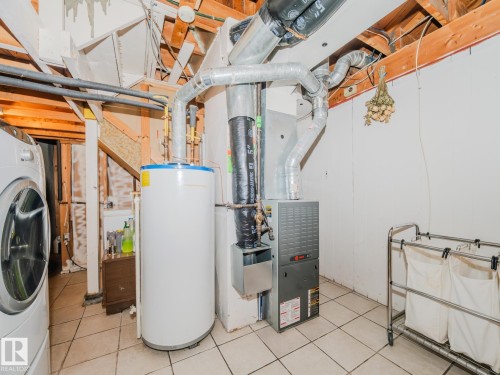 15212 60 Street, Edmonton, AB - Indoor