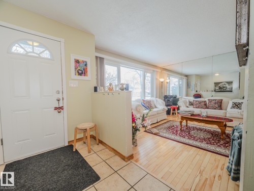 15212 60 Street, Edmonton, AB - Indoor Photo Showing Other Room