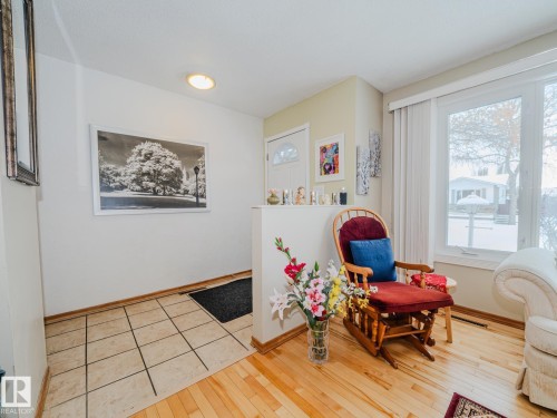 15212 60 Street, Edmonton, AB - Indoor